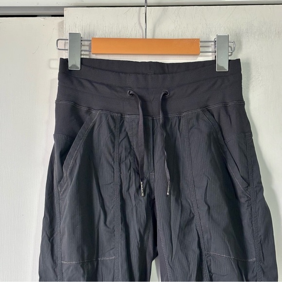 Lululemon Street To Studio Pant in Black - Picture 3 of 8